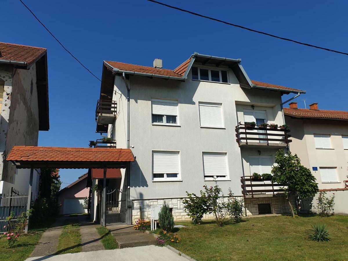 Apartman Kod Dide I Bake Vukovar Ngoại thất bức ảnh